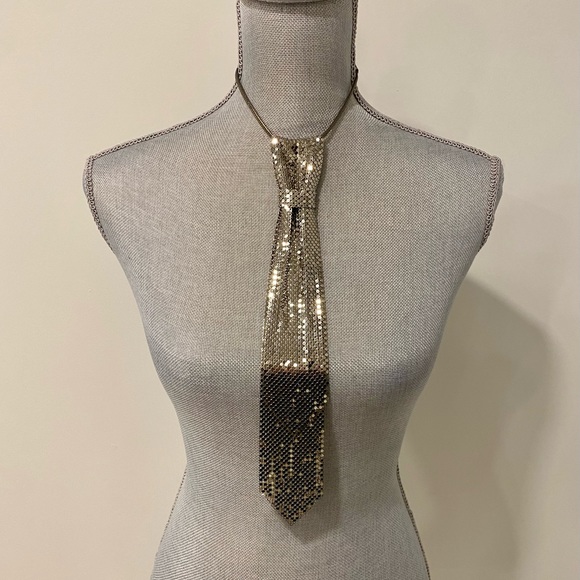 Jewelry - Vintage silver mesh necktie